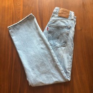 Levi’s Ribcage Straight Ankle Jeans 🌞